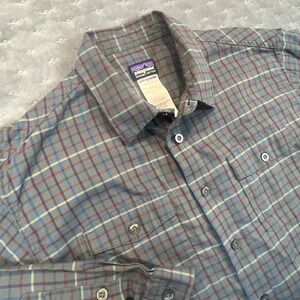 Patagonia Lightweight Shirt Men Size Medium Plaid  Outdoor Multicolor‎